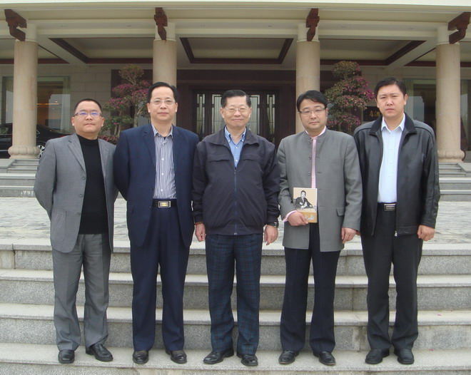 在長泰会見中國將軍書畫院