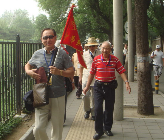 中將掌旗舉世無雙