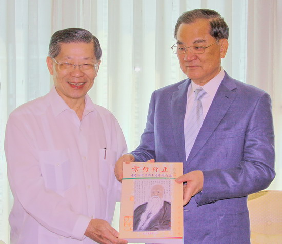 于右任連家早有緣