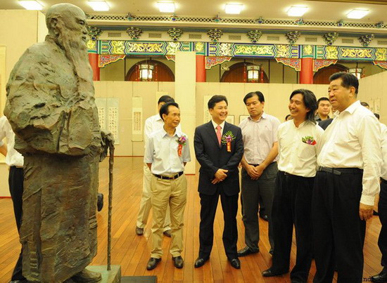 賈慶林参觀紀念辛亥于書展