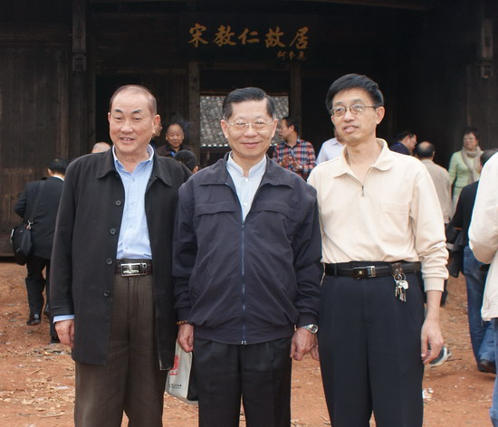 兩岸同謁烈士故里