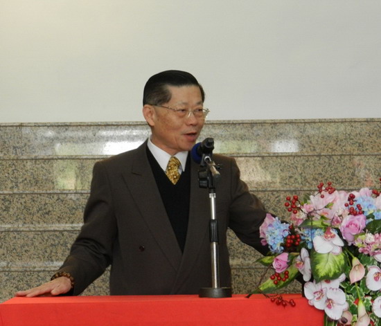 两岸连缘跨年展出将军书画