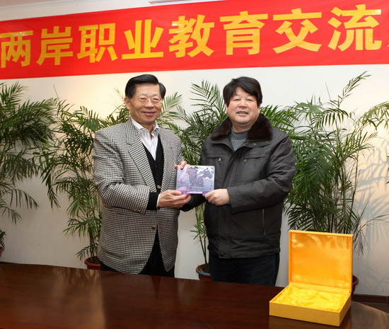 贺七十后从心所欲