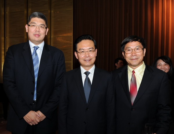 福建省长与连胜文等三人照