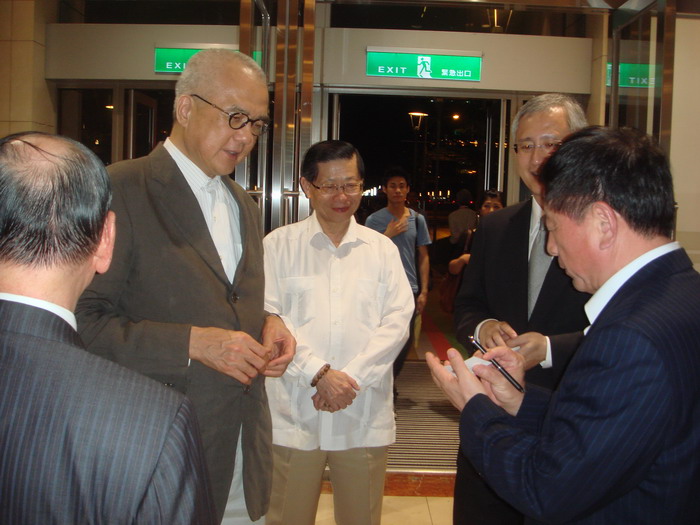 全国政协秘书长孙怀山莅台