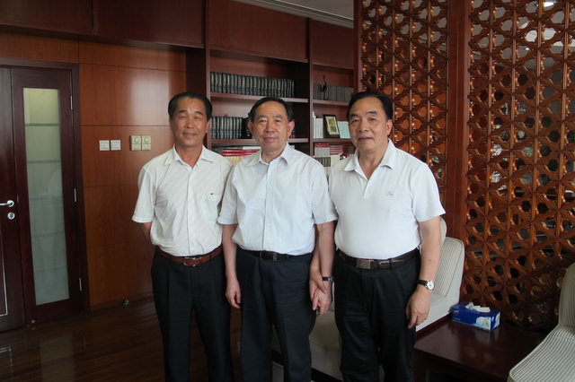 教育部长袁贵仁会见吴其萃