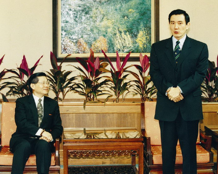 平起平坐已属不易苛责无益