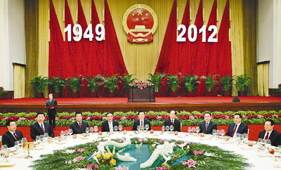 胡锦涛率众出席国庆招待会