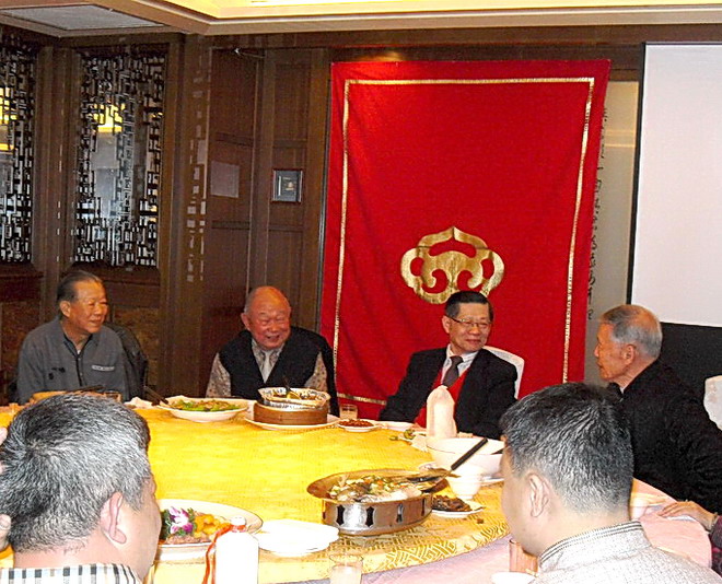 台将军教授书画院腊八粥会