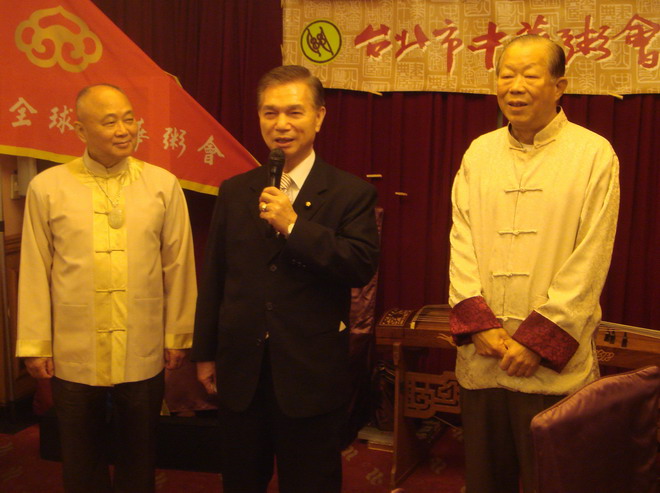 刘盛良道贺创粥会89周年庆
