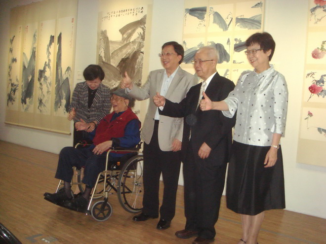 刘兆玄在文总同声称赞吴平