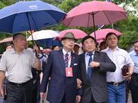兩岸退將團長共仰中山偉業