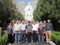 至聖先師孔子像前迎教師節