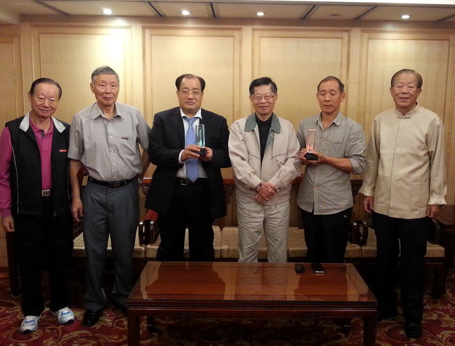 陆炳文在世和联会见马文章