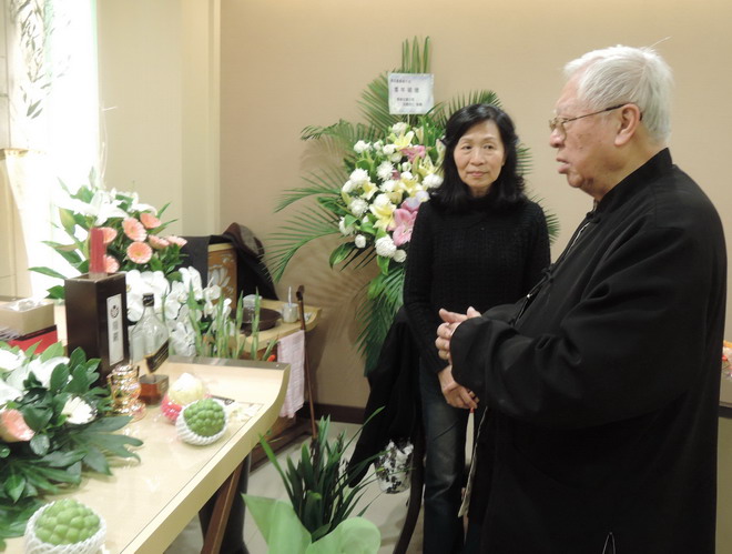欧豪年沉痛吊唁文友蔡鼎新